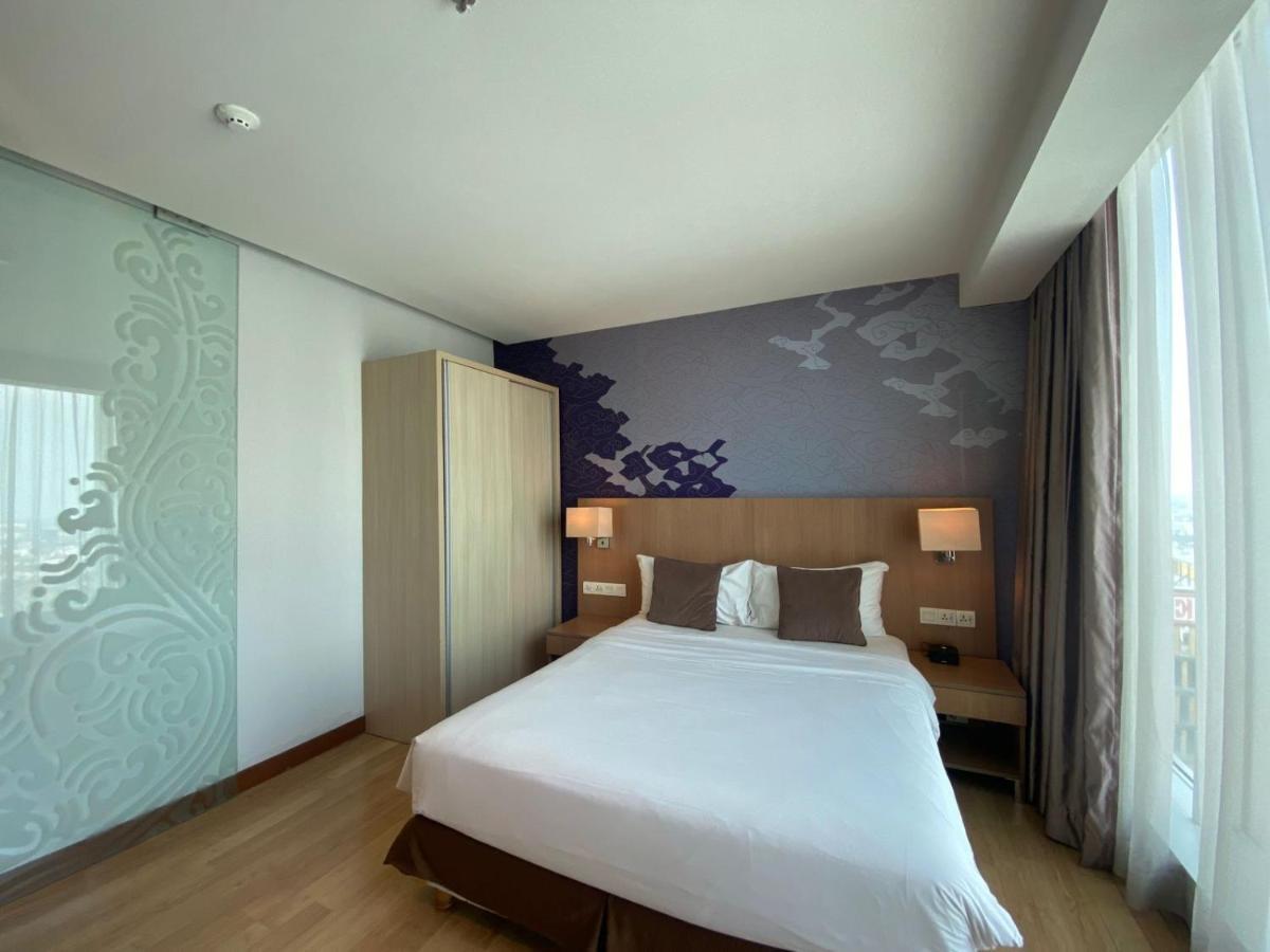 The H Tower Rasuna Suites Kuningan Jakarta By Villaloka 外观 照片