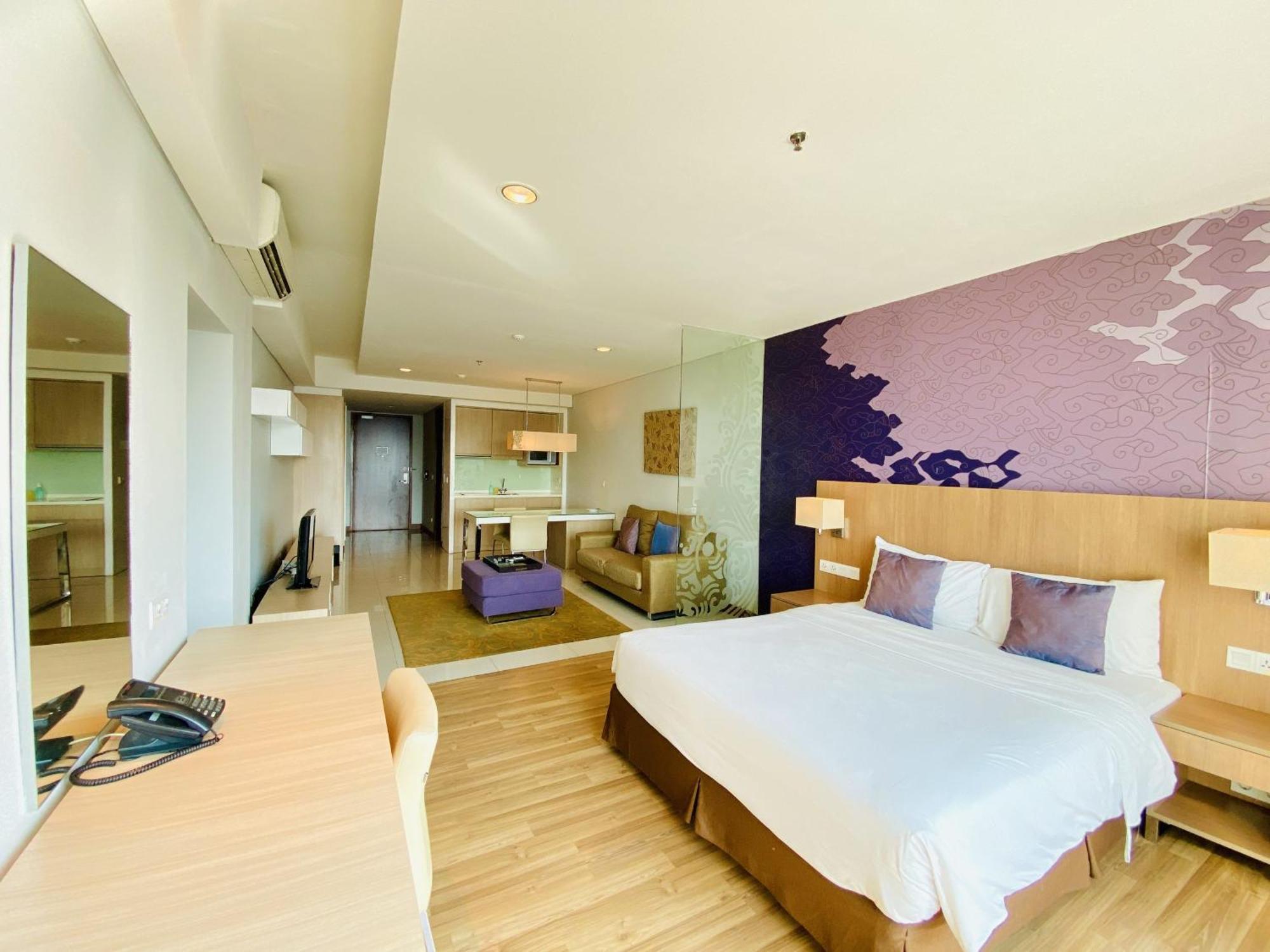 The H Tower Rasuna Suites Kuningan Jakarta By Villaloka 外观 照片