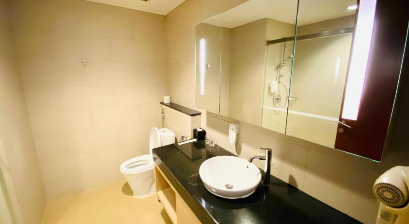 The H Tower Rasuna Suites Kuningan Jakarta By Villaloka 外观 照片