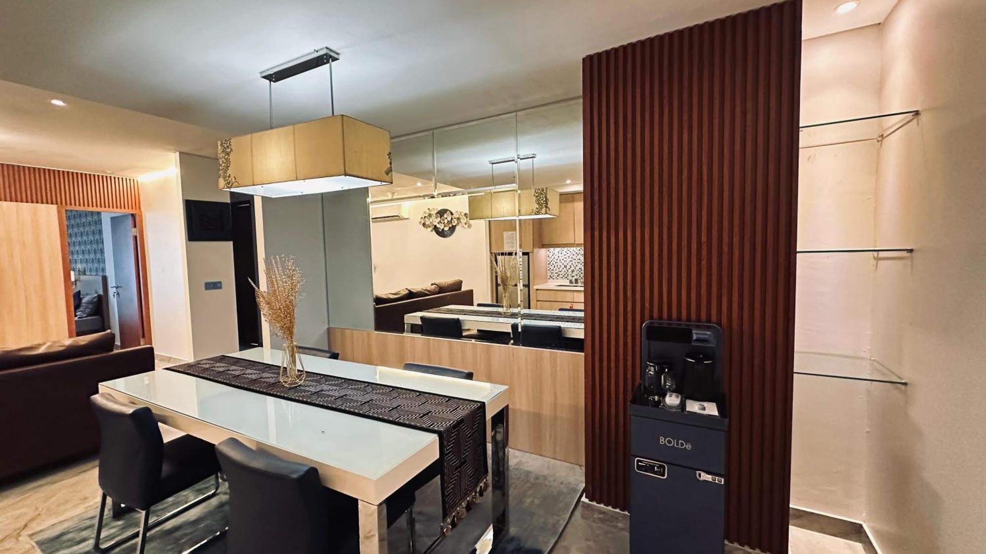 The H Tower Rasuna Suites Kuningan Jakarta By Villaloka 外观 照片