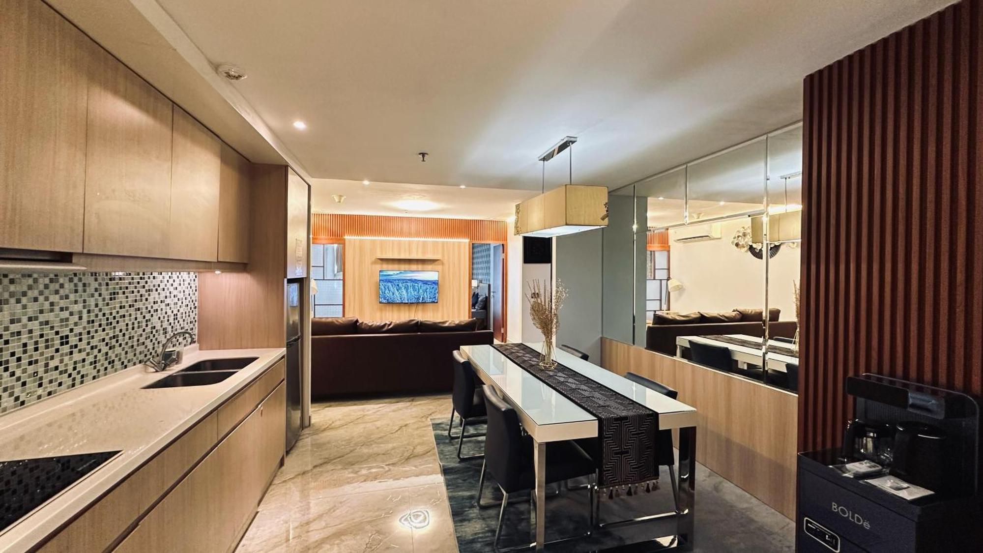 The H Tower Rasuna Suites Kuningan Jakarta By Villaloka 外观 照片