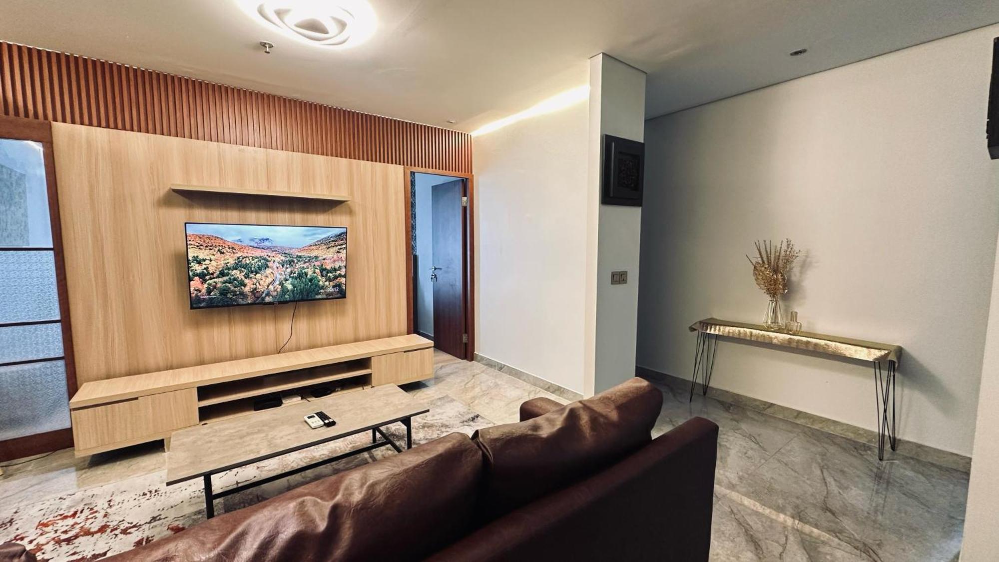 The H Tower Rasuna Suites Kuningan Jakarta By Villaloka 外观 照片