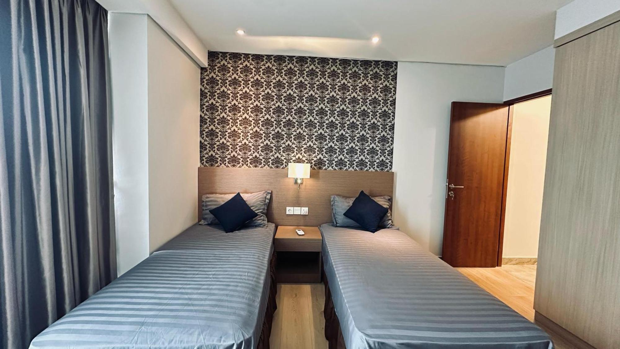 The H Tower Rasuna Suites Kuningan Jakarta By Villaloka 外观 照片