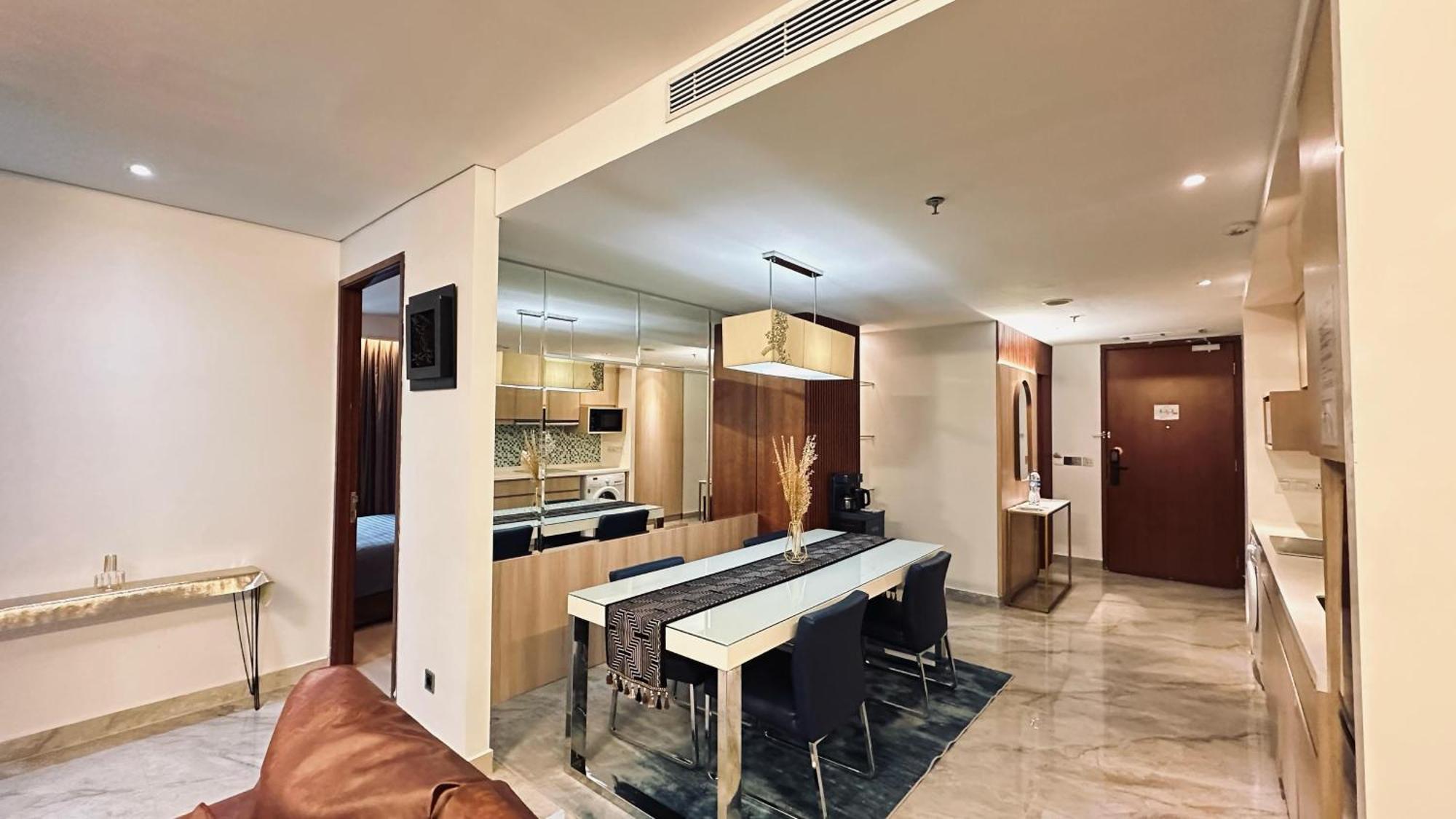 The H Tower Rasuna Suites Kuningan Jakarta By Villaloka 外观 照片
